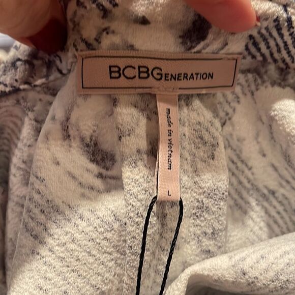 BCBGeneration Blue White Floral Stripe Short Sleeve Collar Button Down Romper L - Picture 6 of 10